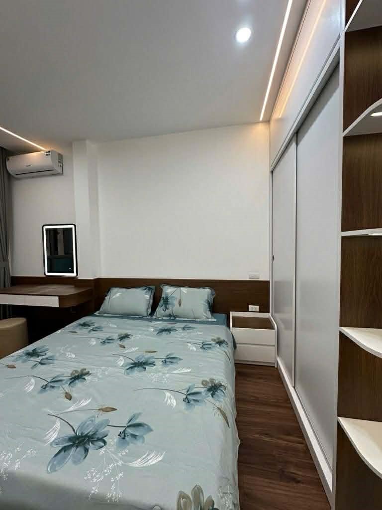 NHÀ GẦN PHỐ THÁI THỊNH 5 TẦNG XÂY MỚI ĐẸP_34m2_NGÕ NÔNG THÔNG THOÁNG_TẶNG NỘI THẤT XỊN VỀ Ở NGAY_hơn 8 tỷ